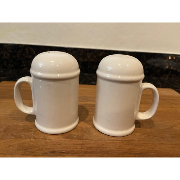 HEARTLAND Ceramic Stovetop Salt & Pepper Shakers - Picture 7 of 10